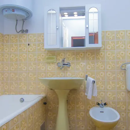 Gostinjska kuća Apartman 1 Malinska