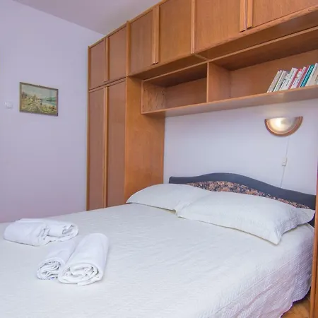 بيت ضيافة Apartman 1 مالينسكا